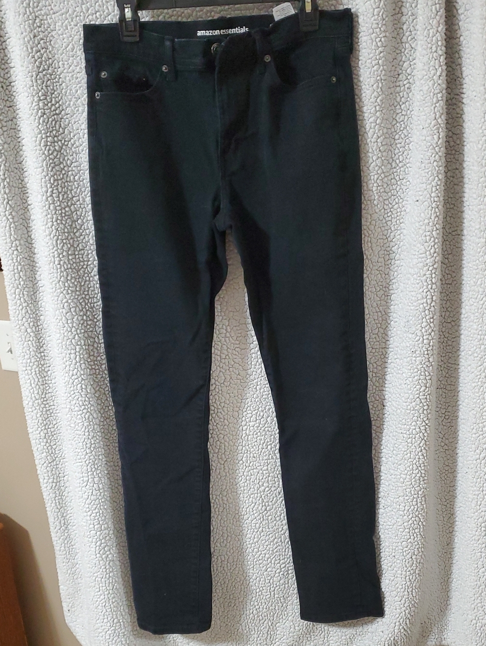 Amazon Essentials Mens Black Slim Jeans - Classic Slim Fit